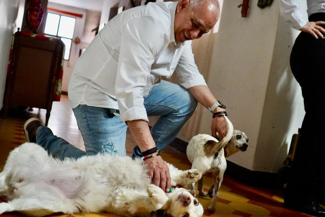 Luis Carlos Ochoa trabajando